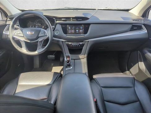 Used 2018 Cadillac XT5 Luxury w/ Driver Awareness Package FWD image 21