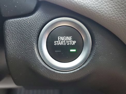 Used 2020 Chevrolet Equinox LT FWD image 22