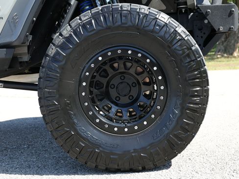 Used 2023 Jeep Wrangler Unlimited Rubicon 392 w/ Trailer Tow Package AWD/4WD image 20