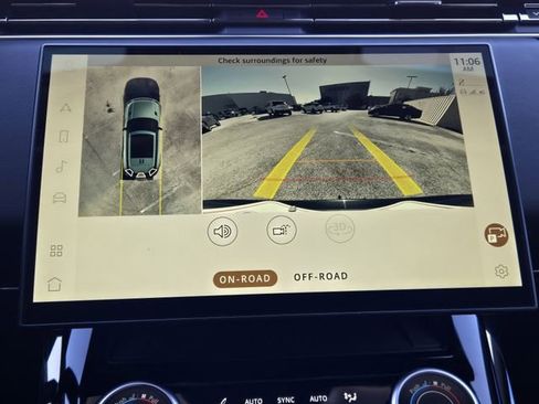 Used 2023 Land Rover Range Rover Sport SE image 17