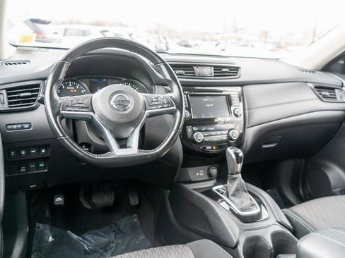Used 2020 Nissan Rogue SV image 13