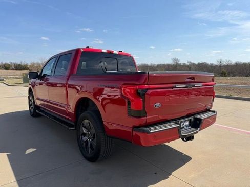 Used 2023 Ford F150 Lightning Lariat image 10