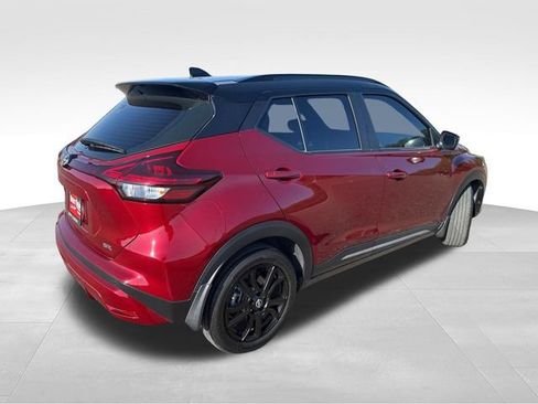 Certified 2024 Nissan Kicks SR w/ SR Premium Package FWD image 8