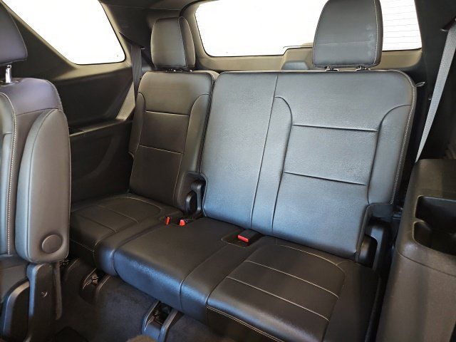 Used 2022 Chevrolet Traverse LT w/ LT Premium Package AWD/4WD image 28