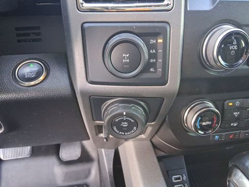 Used 2019 Ford F150 Raptor w/ Equipment Group 802A Luxury image 18