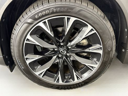 Used 2024 MAZDA CX-90 Plug-In Hybrid w/ Premium Pkg AWD/4WD image 11
