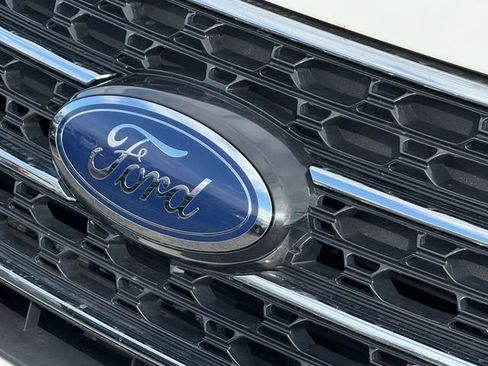 Certified 2023 Ford Explorer XLT image 25