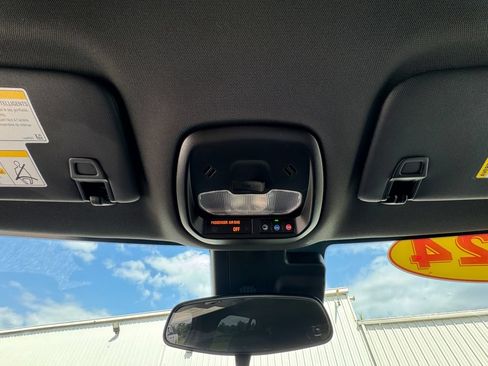 Used 2024 Chevrolet Trax RS w/ Driver Confidence Package FWD image 30