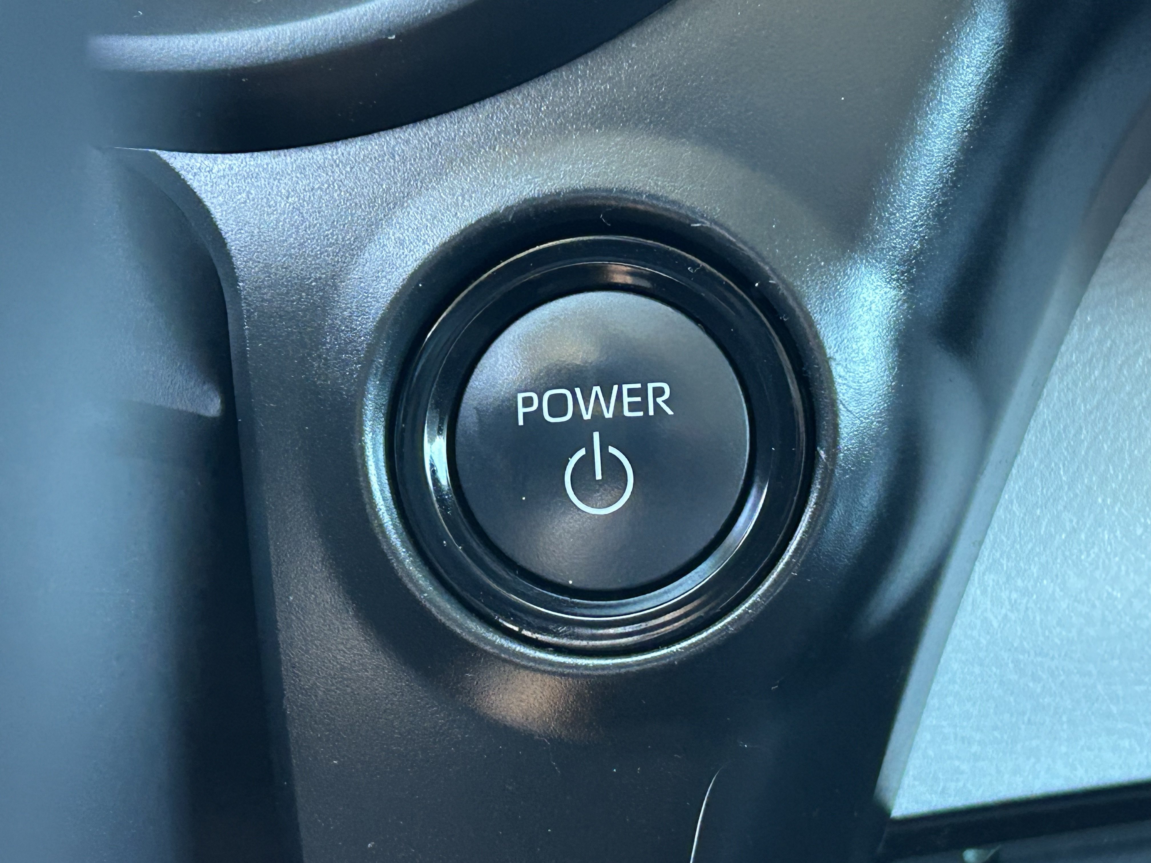 Certified 2025 Toyota Sienna XLE FWD image 24