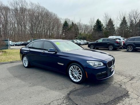 Used 2015 BMW 750Li xDrive image 8