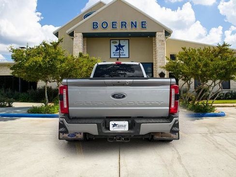 Used 2023 Ford F350 Lariat w/ Lariat Ultimate Package AWD/4WD image 4