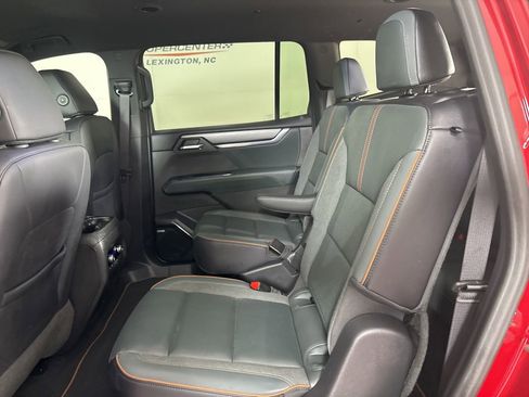 Used 2024 GMC Acadia AT4 w/ Luxury Package AWD/4WD image 19