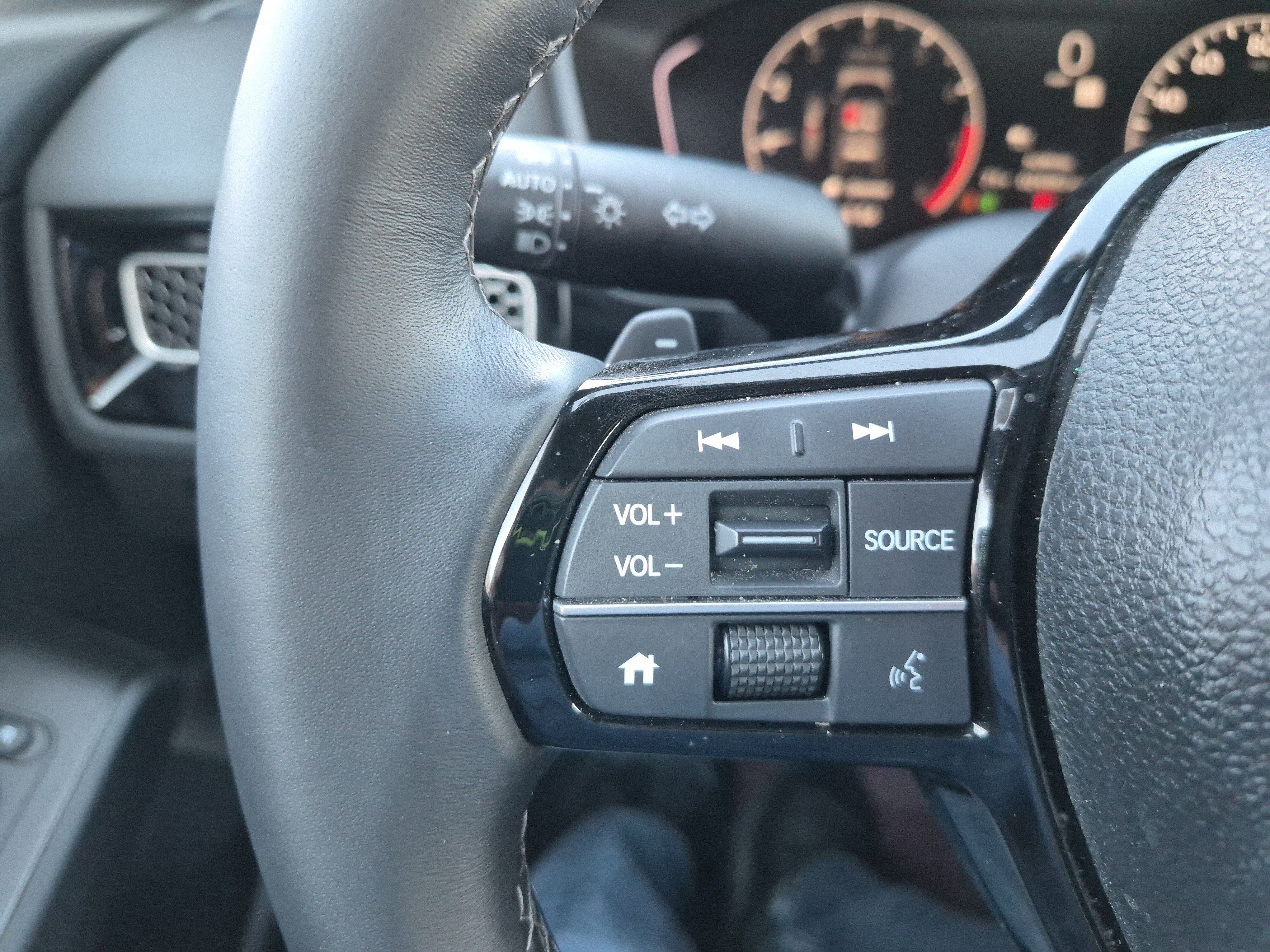Used 2025 Honda Civic Sport image 12
