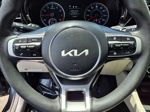 Used 2022 Kia K5 LXS FWD image 26