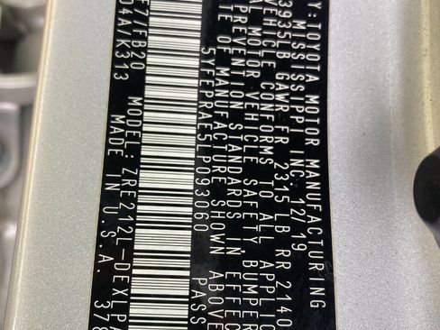 Used 2020 Toyota Corolla LE image 11