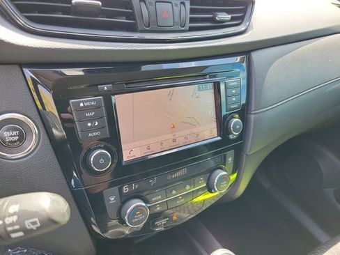 Used 2019 Nissan Rogue SV w/ Premium Package image 20