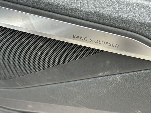 Used 2019 Audi e-tron Premium Plus w/ Cold Weather Package image 22