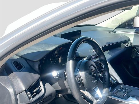 Used 2023 Acura TLX w/ Technology Package image 9