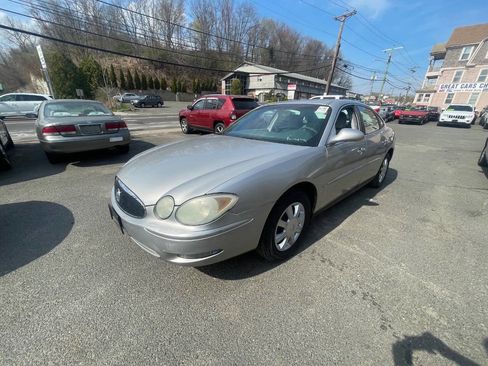 Used 2006 Buick LaCrosse CX FWD image 1