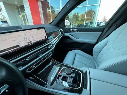 Used 2024 BMW X5 xDrive40i w/ Premium Package image 24