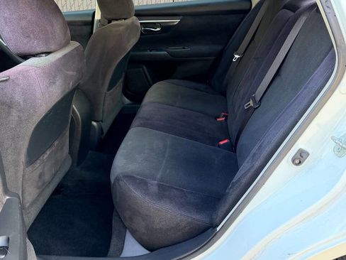 Used 2013 Nissan Altima 2.5 S FWD image 12