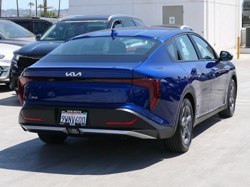Certified 2025 Kia K4 FWD image 3