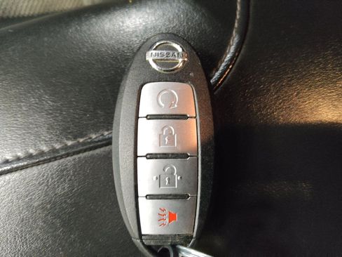 Used 2022 Nissan Rogue Sport SV FWD image 32