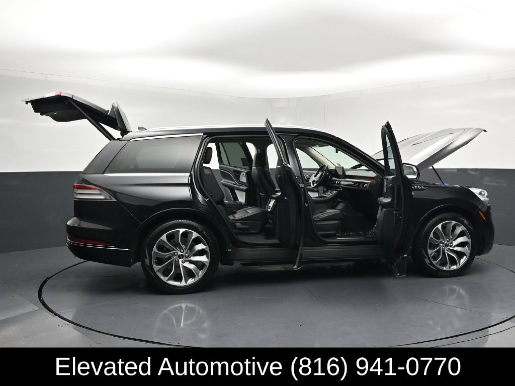 Used 2023 Lincoln Aviator Grand Touring w/ Equipment Group 301A AWD/4WD image 41