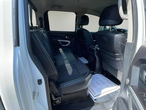 Used 2017 Nissan Titan PRO-4X image 18