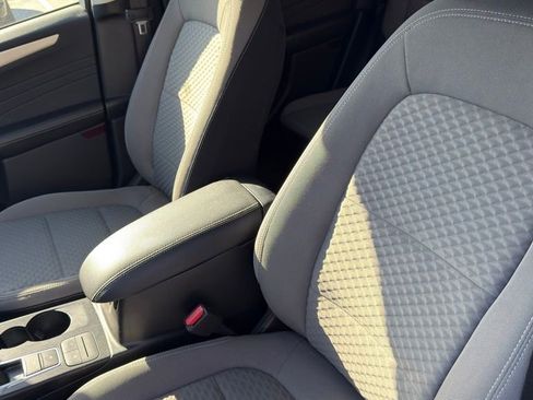 Used 2022 Ford Escape SE w/ Convenience Package FWD image 11