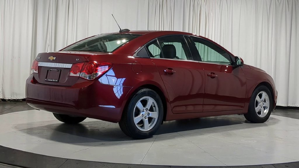 Used 2016 Chevrolet Cruze LT FWD image 10