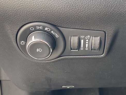 Used 2022 Jeep Compass Limited AWD/4WD image 18