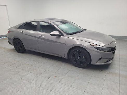 Used 2023 Hyundai Elantra Limited w/ Preferred Accessory Package image 11