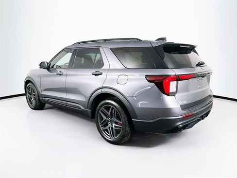 Used 2025 Ford Explorer ST AWD/4WD image 9