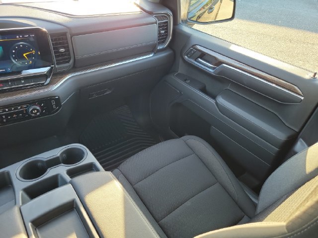 Certified 2024 Chevrolet Silverado 1500 LT AWD/4WD image 13