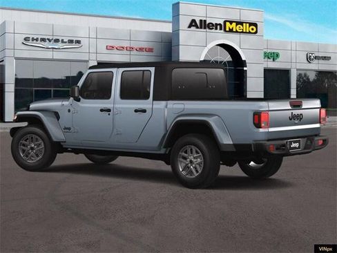New 2025 Jeep Gladiator Sport image 4