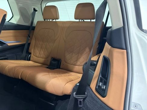 Used 2026 BMW X7 xDrive40i AWD/4WD image 19