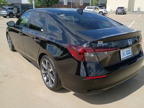 Used 2025 Honda Civic Sport image 8