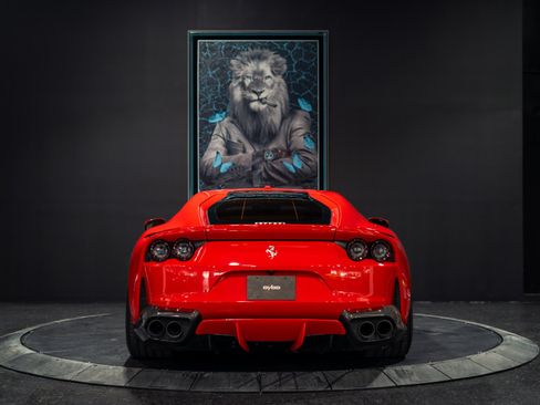 Used 2019 Ferrari 812 Superfast RWD image 38