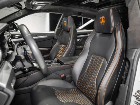 Used 2020 Lamborghini Urus image 19