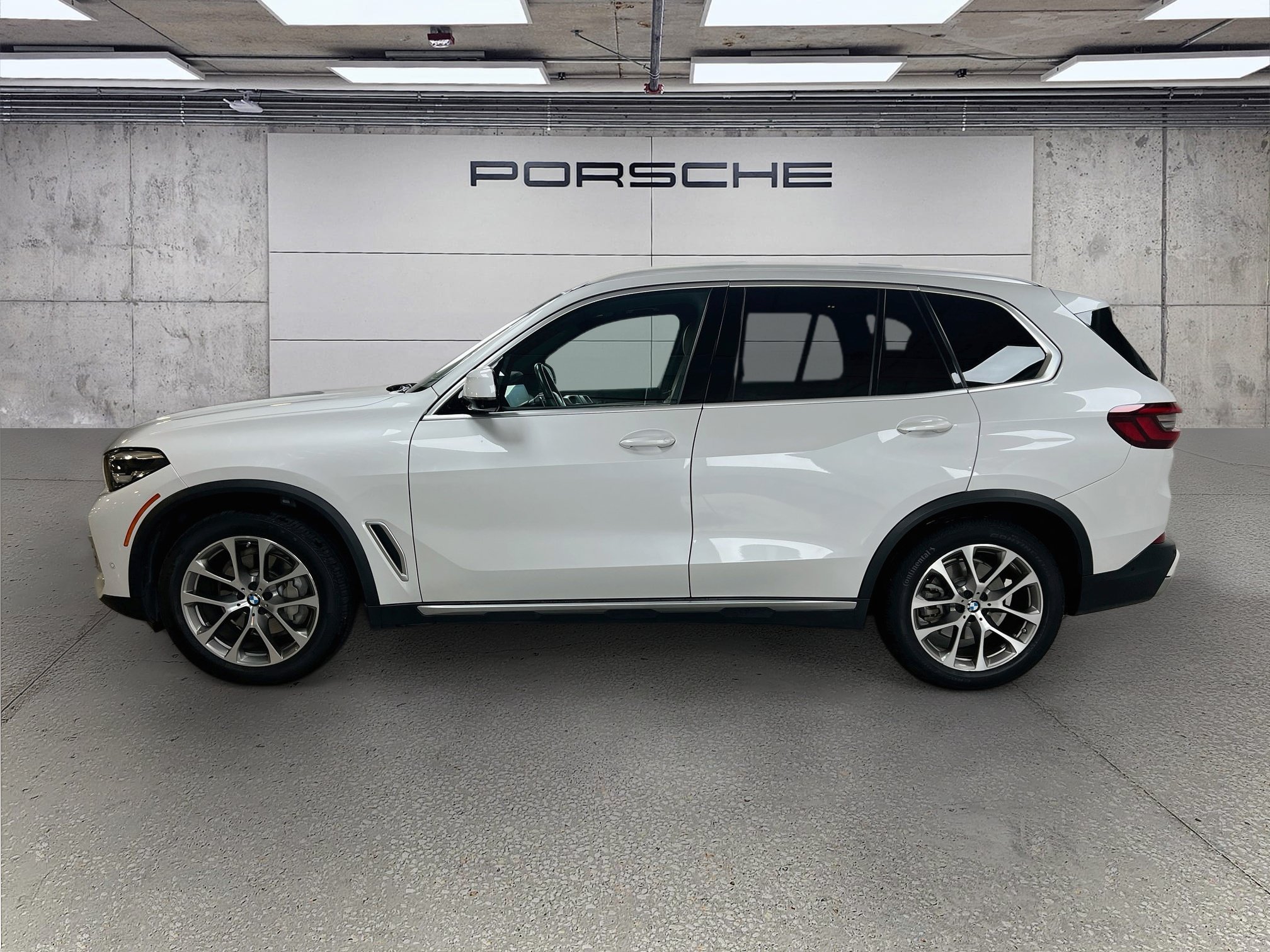 Used 2020 BMW X5 xDrive40i AWD/4WD image 2