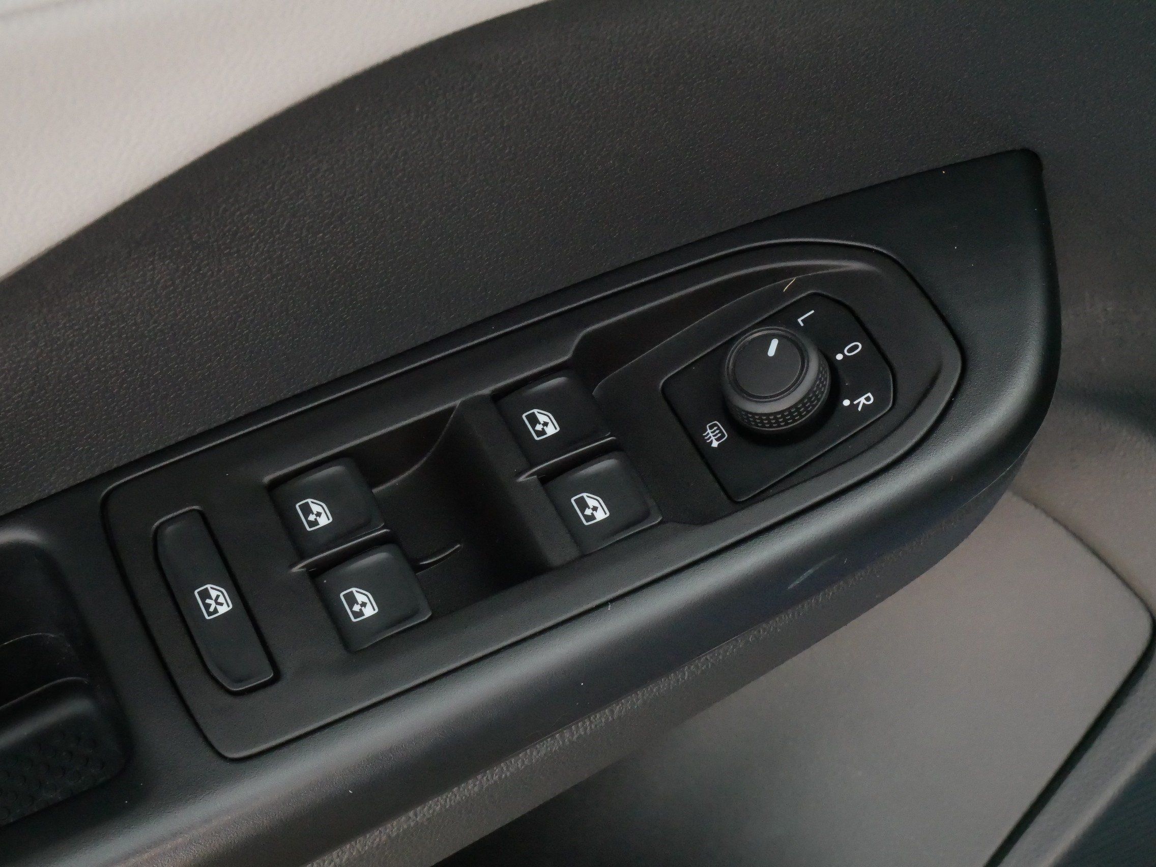 Certified 2024 Volkswagen Taos SE AWD/4WD image 19