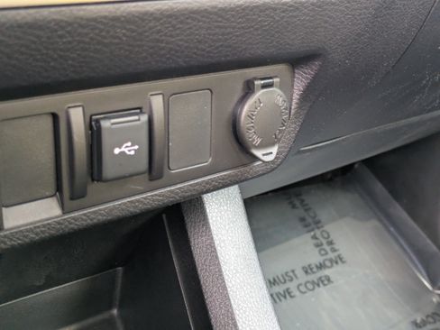 Used 2022 Toyota Tacoma SR image 27