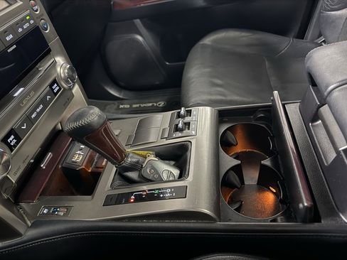 Used 2018 Lexus GX 460 image 16