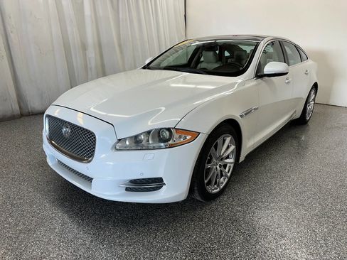 Used 2011 Jaguar XJ image 3