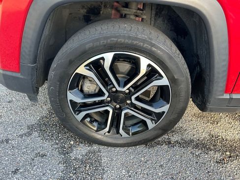 Used 2023 Jeep Compass Limited image 9