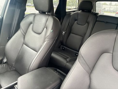 Certified 2025 Volvo XC60 B5 Plus AWD/4WD image 9