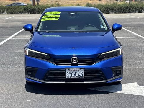 Used 2022 Honda Civic Touring image 2