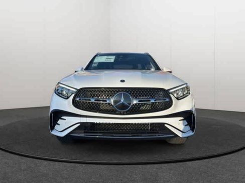 Used 2026 Mercedes-Benz GLC 300 4MATIC image 2