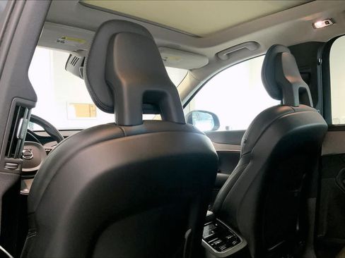 Used 2021 Volvo XC90 T6 Inscription w/ Climate Package image 12